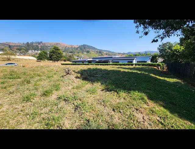 900M² VACANT LAND FOR SALE IN MONTROSE